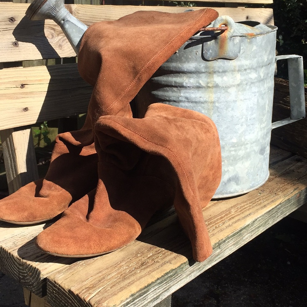 Kenneth Cole Suede Boots